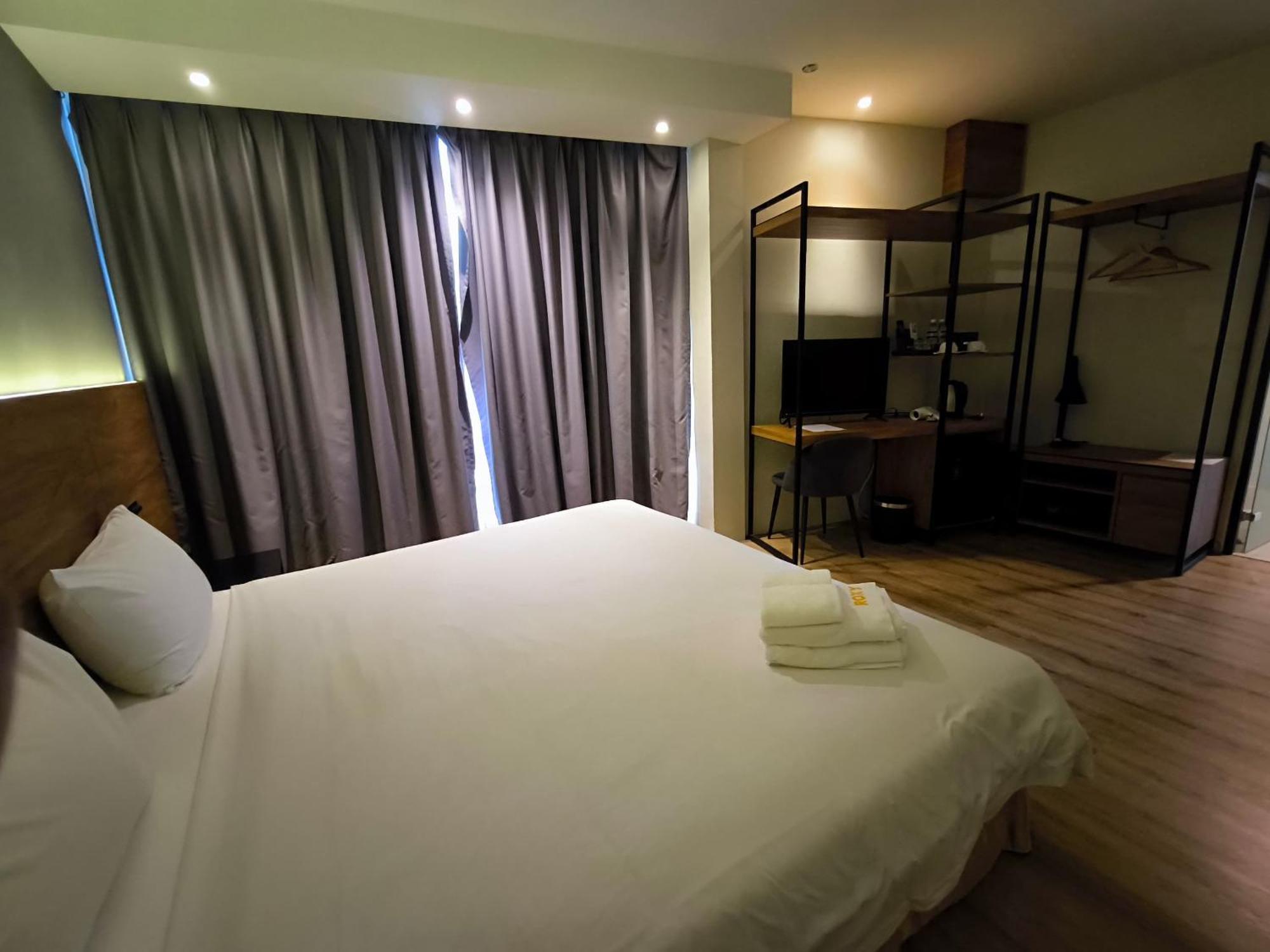 Roxy Hotel Padungan Кучинг Экстерьер фото