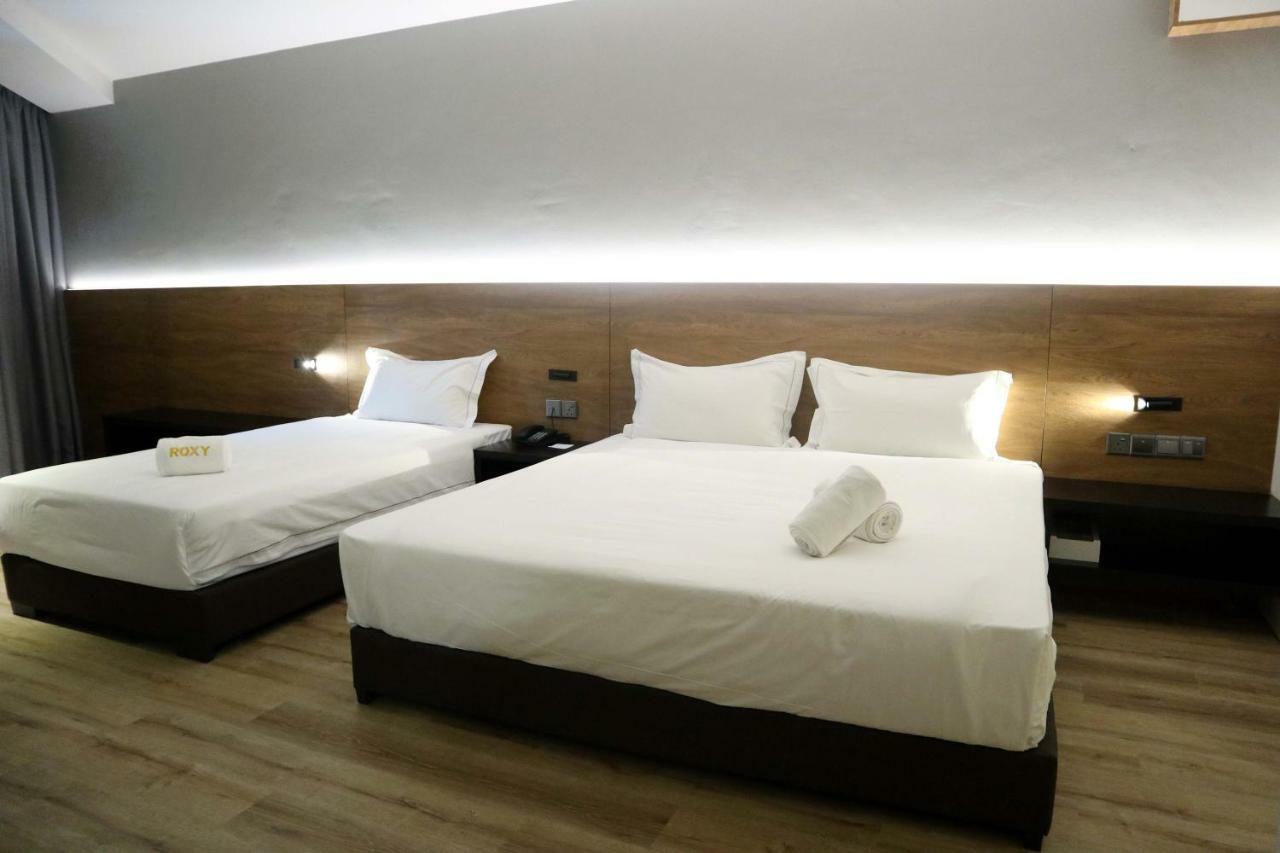 Roxy Hotel Padungan Кучинг Экстерьер фото